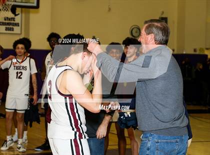 Thumbnail 2 in Monroe-Woodbury vs. Kingston (Section 9 Class AAA Final) photogallery.
