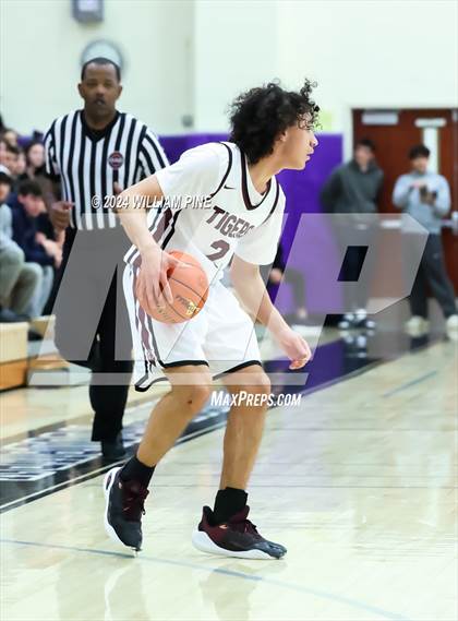 Thumbnail 1 in Monroe-Woodbury vs. Kingston (Section 9 Class AAA Final) photogallery.
