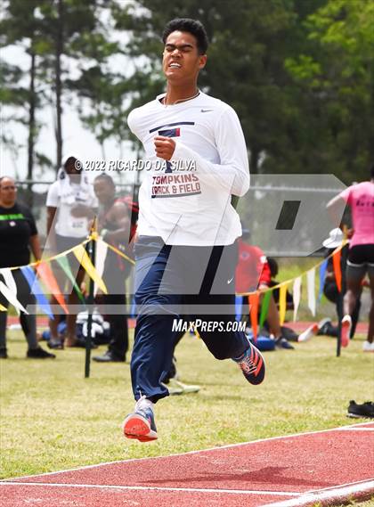Thumbnail 3 in UIL 6A Region III Track & Field Meet photogallery.