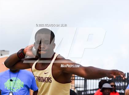 Thumbnail 2 in UIL 6A Region III Track & Field Meet photogallery.