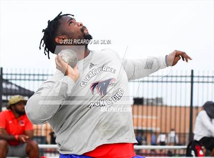 Thumbnail 3 in UIL 6A Region III Track & Field Meet photogallery.