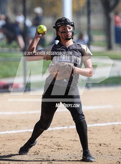 Thumbnail 1 in Prairie View vs. Loveland (CHSAA 5A Playoffs) photogallery.