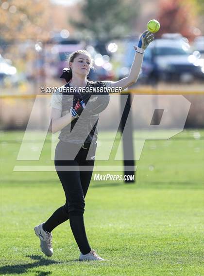 Thumbnail 3 in Prairie View vs. Loveland (CHSAA 5A Playoffs) photogallery.