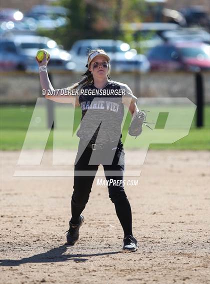 Thumbnail 2 in Prairie View vs. Loveland (CHSAA 5A Playoffs) photogallery.