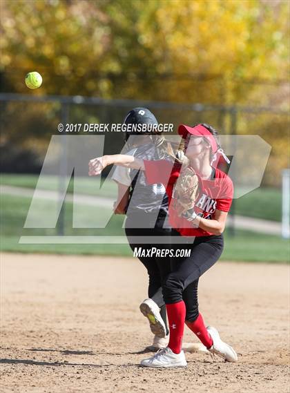 Thumbnail 2 in Prairie View vs. Loveland (CHSAA 5A Playoffs) photogallery.