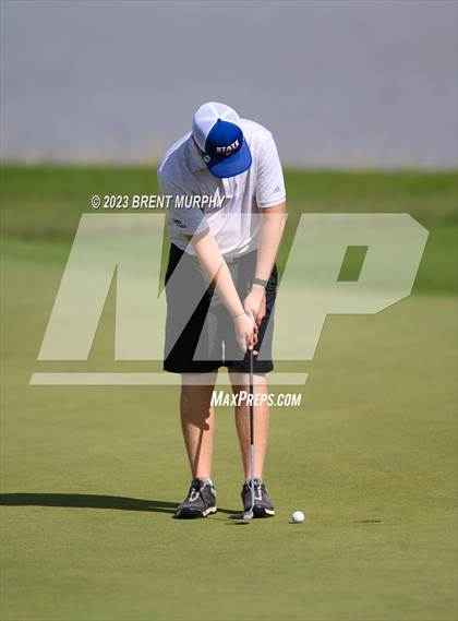 Thumbnail 2 in CHSAA 3A State Championship - Day 2 photogallery.