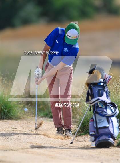 Thumbnail 2 in CHSAA 3A State Championship - Day 2 photogallery.