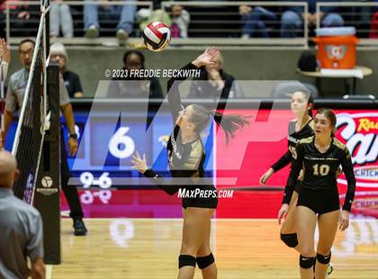 Thumbnail 1 in Gunter vs. Bushland (UIL 3A Volleyball Final) photogallery.