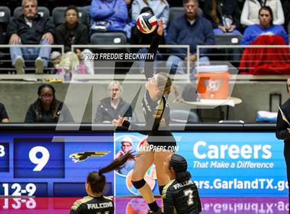 Thumbnail 1 in Gunter vs. Bushland (UIL 3A Volleyball Final) photogallery.