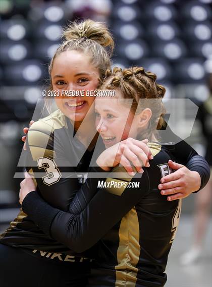 Thumbnail 3 in Gunter vs. Bushland (UIL 3A Volleyball Final) photogallery.