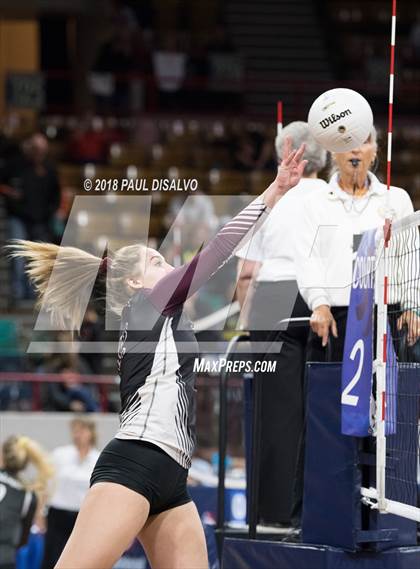 Thumbnail 3 in Swink vs. Limon (CHSAA 2A First Round) photogallery.