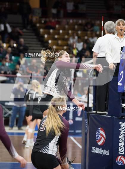 Thumbnail 2 in Swink vs. Limon (CHSAA 2A First Round) photogallery.