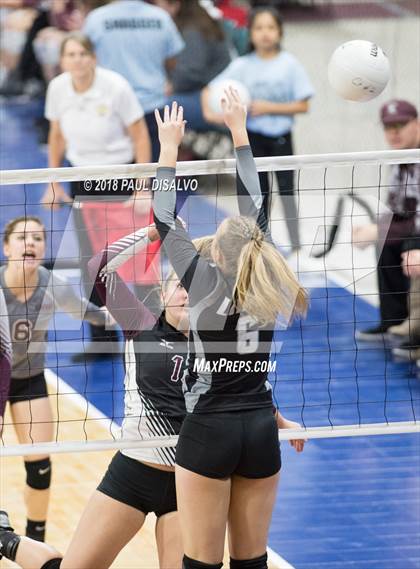 Thumbnail 2 in Swink vs. Limon (CHSAA 2A First Round) photogallery.