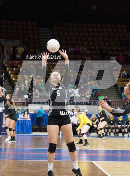 Thumbnail 3 in Swink vs. Limon (CHSAA 2A First Round) photogallery.