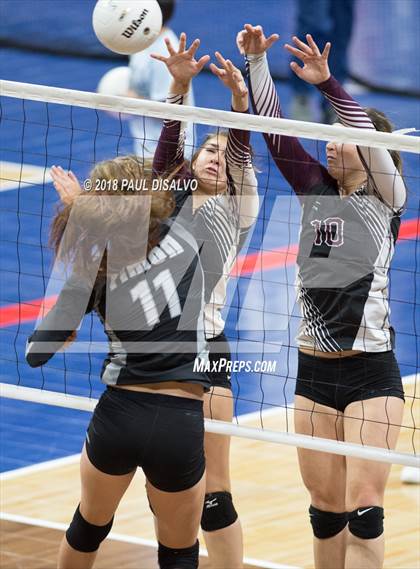 Thumbnail 1 in Swink vs. Limon (CHSAA 2A First Round) photogallery.
