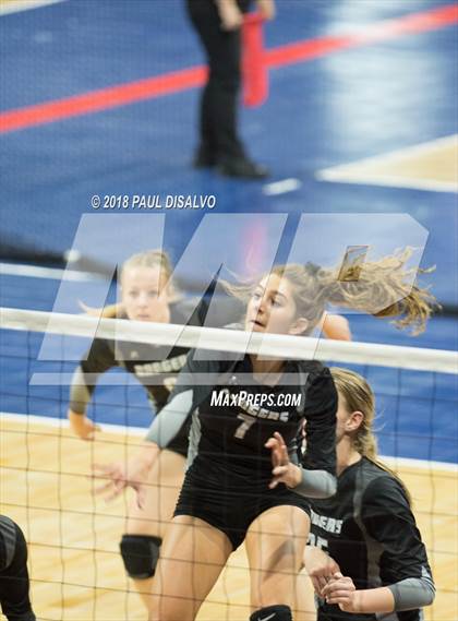 Thumbnail 2 in Swink vs. Limon (CHSAA 2A First Round) photogallery.