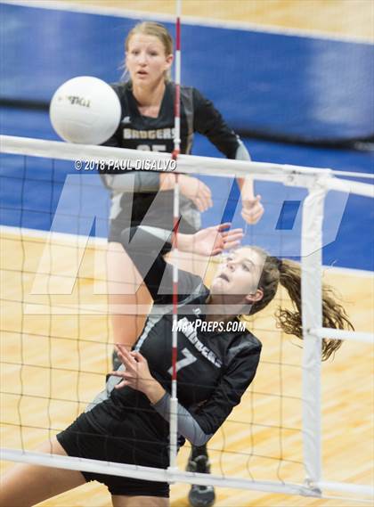 Thumbnail 2 in Swink vs. Limon (CHSAA 2A First Round) photogallery.