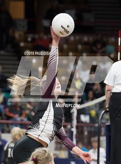 Thumbnail 1 in Swink vs. Limon (CHSAA 2A First Round) photogallery.
