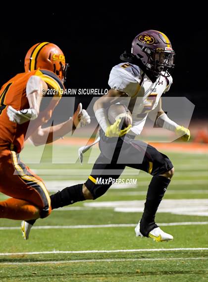Thumbnail 1 in Mountain Pointe @ Corona del Sol photogallery.