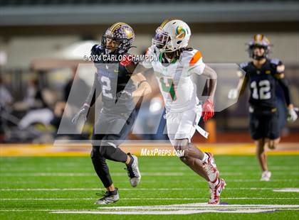 Thumbnail 3 in Sam Houston @ Liberty Hill (UIL Football 5A Division 2 Region 3 Bi-District) photogallery.