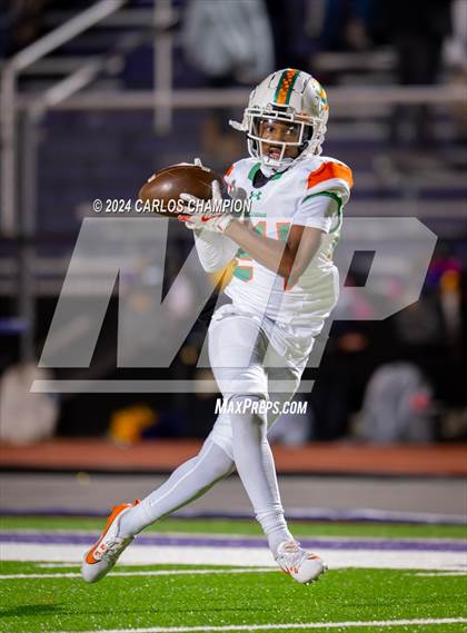 Thumbnail 3 in Sam Houston @ Liberty Hill (UIL Football 5A Division 2 Region 3 Bi-District) photogallery.