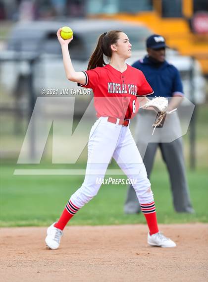 Thumbnail 2 in Santo @ Mineral Wells photogallery.