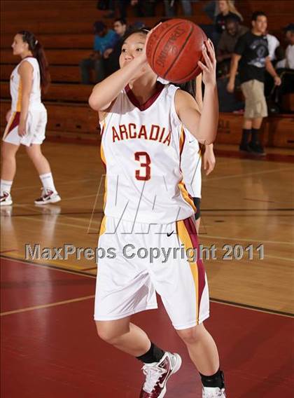 Thumbnail 3 in Arcadia vs. La Salle (La Canada Tournament) photogallery.