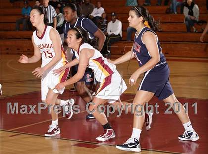 Thumbnail 1 in Arcadia vs. La Salle (La Canada Tournament) photogallery.