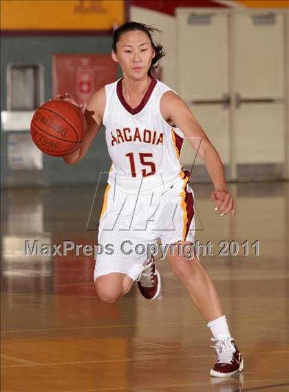 Thumbnail 1 in Arcadia vs. La Salle (La Canada Tournament) photogallery.