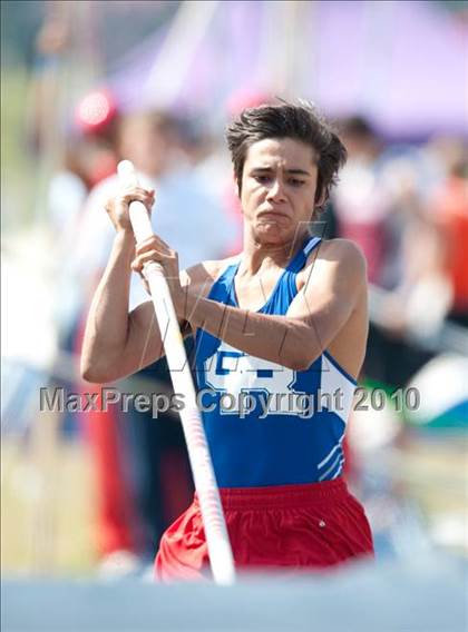 Thumbnail 2 in Victor Lopez Bayou Classic photogallery.