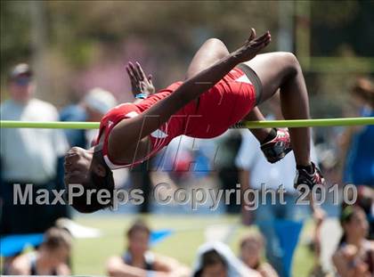 Thumbnail 2 in Victor Lopez Bayou Classic photogallery.