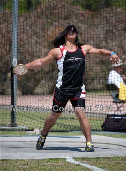 Thumbnail 3 in Victor Lopez Bayou Classic photogallery.