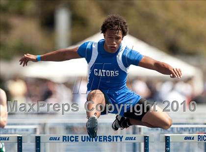 Thumbnail 1 in Victor Lopez Bayou Classic photogallery.