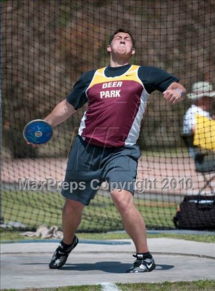 Thumbnail 3 in Victor Lopez Bayou Classic photogallery.