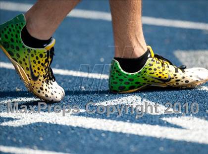 Thumbnail 3 in Victor Lopez Bayou Classic photogallery.
