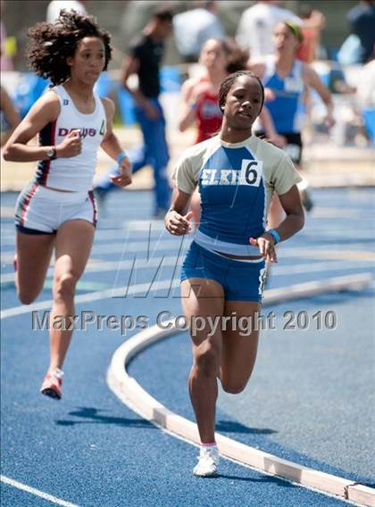 Thumbnail 2 in Victor Lopez Bayou Classic photogallery.