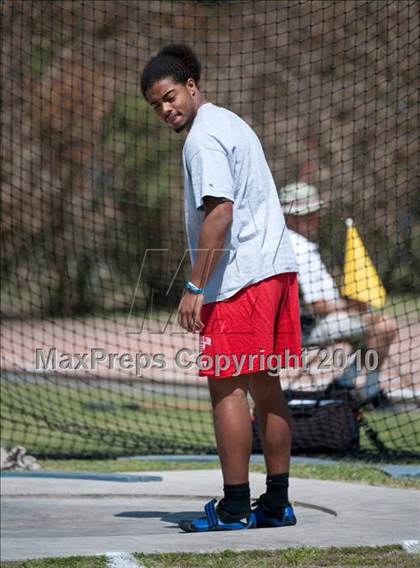Thumbnail 1 in Victor Lopez Bayou Classic photogallery.
