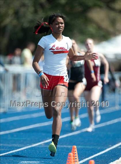 Thumbnail 3 in Victor Lopez Bayou Classic photogallery.