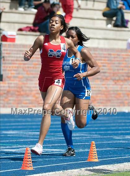 Thumbnail 3 in Victor Lopez Bayou Classic photogallery.