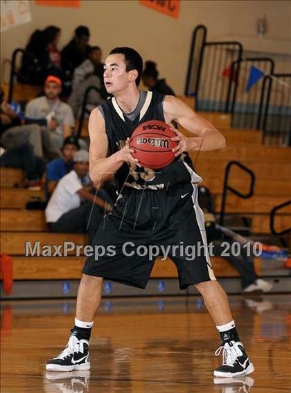 Thumbnail 1 in Buhach Colony vs. Cosumnes River (Running with the Pack) photogallery.