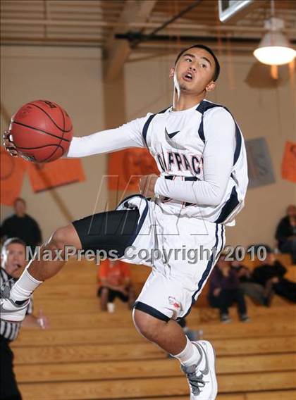 Thumbnail 3 in Buhach Colony vs. Cosumnes River (Running with the Pack) photogallery.