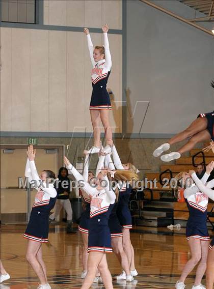 Thumbnail 1 in Buhach Colony vs. Cosumnes River (Running with the Pack) photogallery.