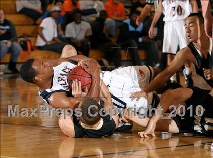 Thumbnail 1 in Buhach Colony vs. Cosumnes River (Running with the Pack) photogallery.
