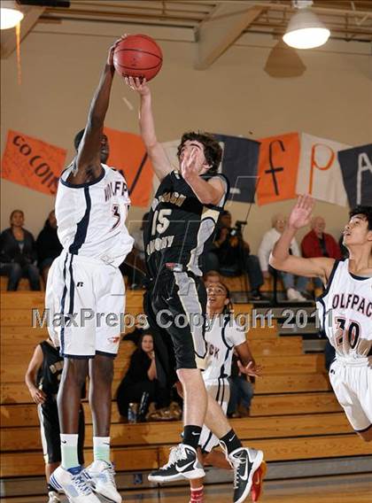 Thumbnail 2 in Buhach Colony vs. Cosumnes River (Running with the Pack) photogallery.