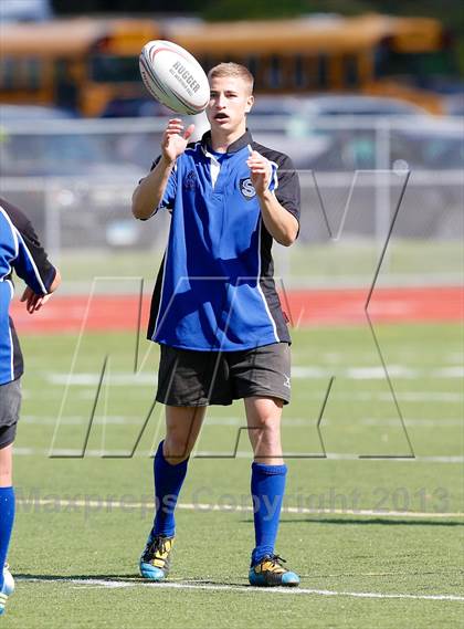 Thumbnail 1 in New London vs Southington (Division 2 Consolation) photogallery.