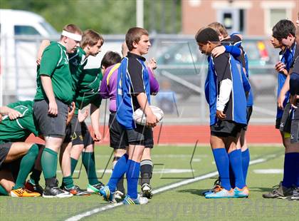 Thumbnail 1 in New London vs Southington (Division 2 Consolation) photogallery.