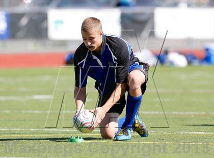 Thumbnail 2 in New London vs Southington (Division 2 Consolation) photogallery.