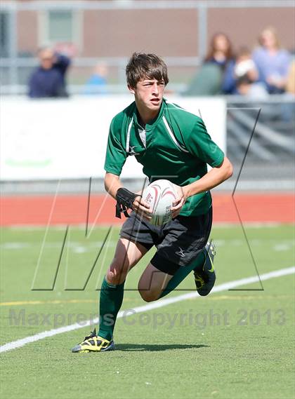 Thumbnail 1 in New London vs Southington (Division 2 Consolation) photogallery.