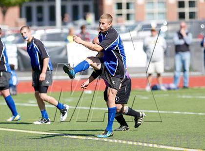 Thumbnail 1 in New London vs Southington (Division 2 Consolation) photogallery.