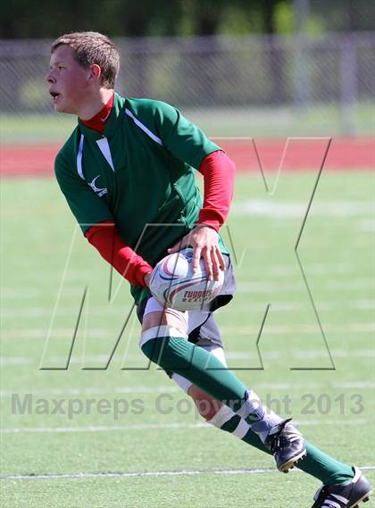 Thumbnail 1 in New London vs Southington (Division 2 Consolation) photogallery.